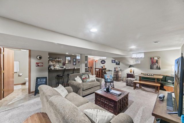 1315 Lily ROAD, Oconomowoc, WI 53066