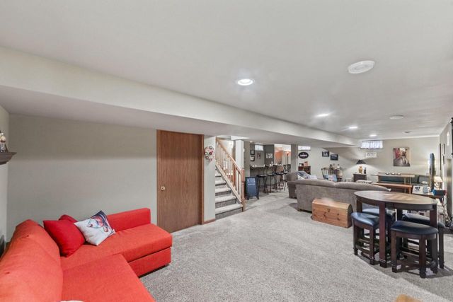 1315 Lily ROAD, Oconomowoc, WI 53066