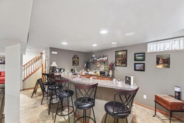 1315 Lily ROAD, Oconomowoc, WI 53066