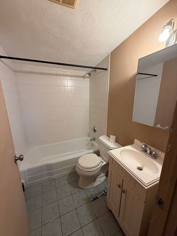 5 Cliff St 5, Beverly, MA 01915