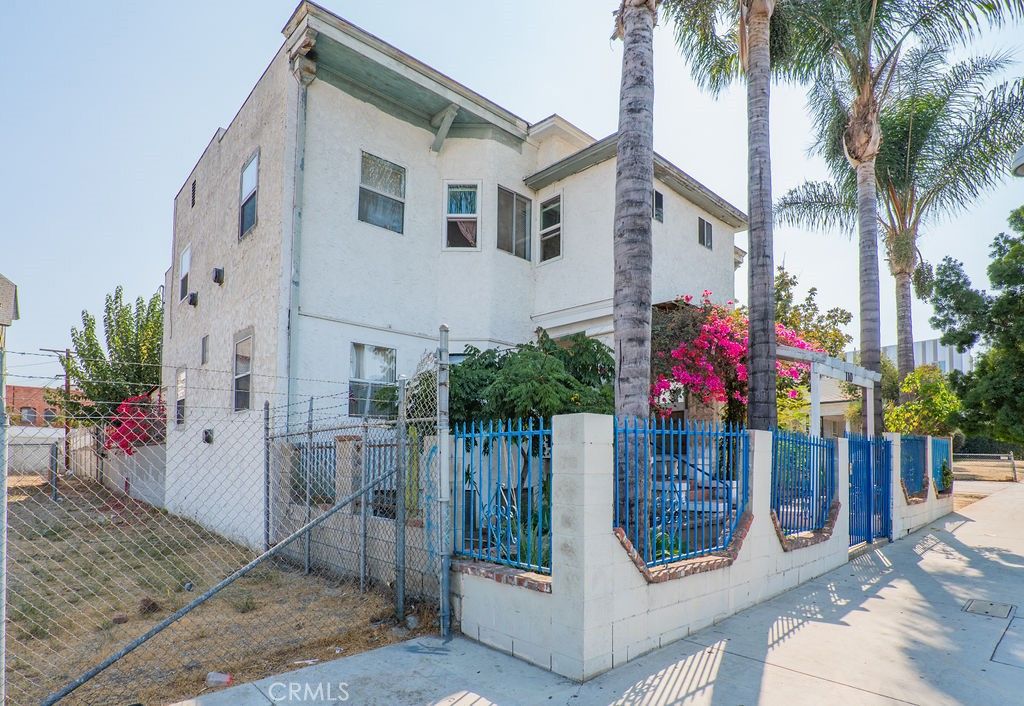 110 S Soto 6, Los Angeles, CA 90033