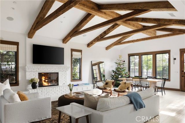 224 Flower Street, Costa Mesa, CA 92627