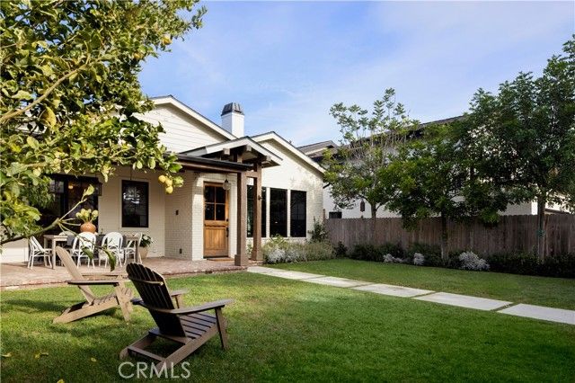 224 Flower Street, Costa Mesa, CA 92627