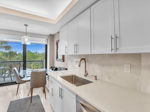 2001 N Ocean Boulevard 305, Boca Raton, FL 33431