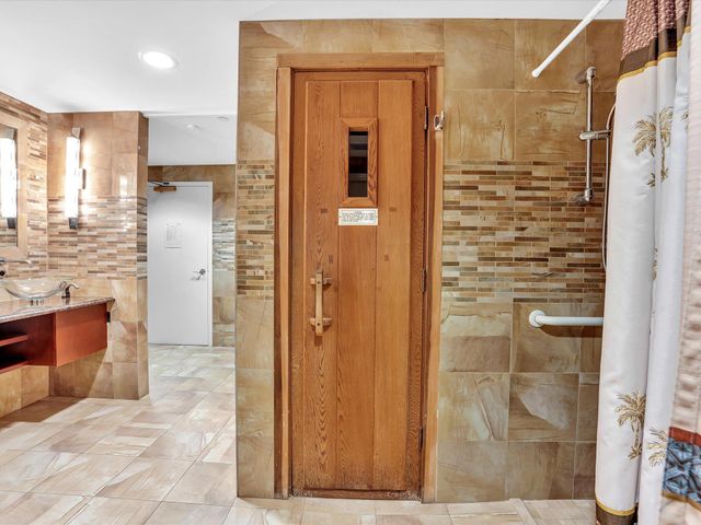 2001 N Ocean Boulevard 305, Boca Raton, FL 33431