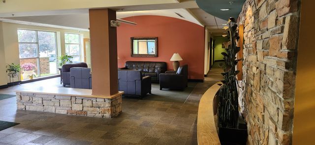 9355 IRVING PARK Road 208, Schiller Park, IL 60176