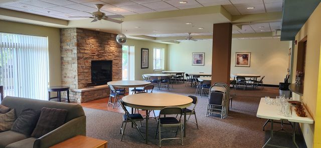 9355 IRVING PARK Road 208, Schiller Park, IL 60176