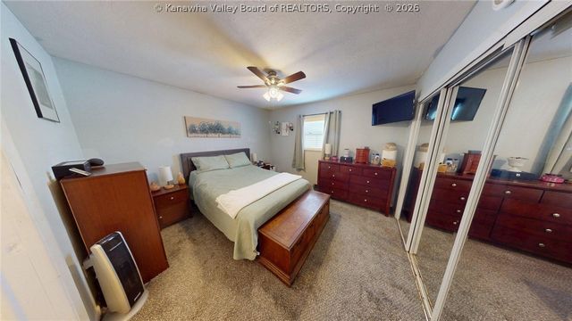 429 Lynn Oak Drive, Lavalette, WV 25535