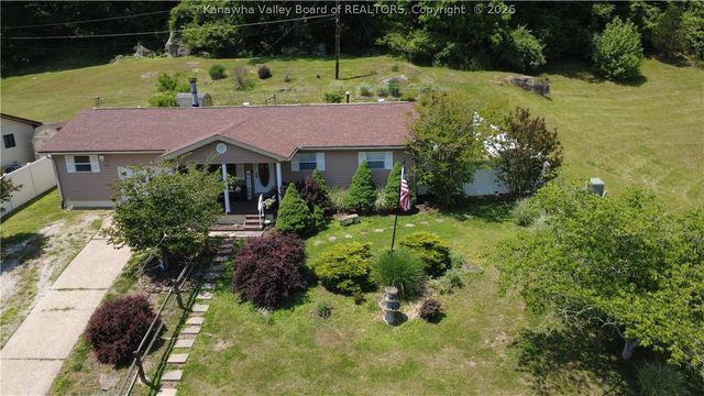 429 Lynn Oak Drive, Lavalette, WV 25535