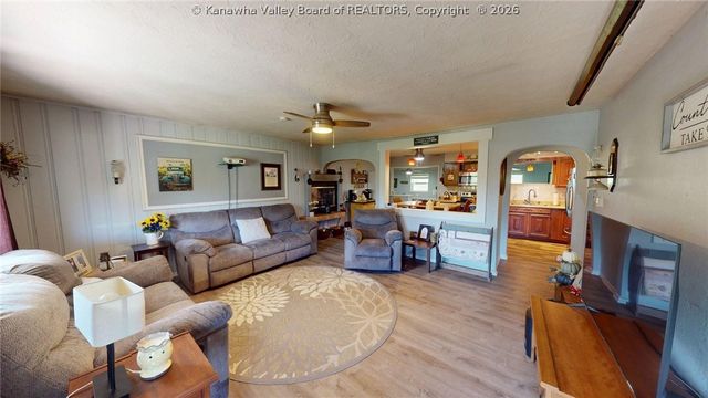 429 Lynn Oak Drive, Lavalette, WV 25535