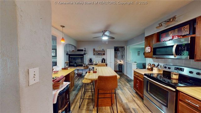 429 Lynn Oak Drive, Lavalette, WV 25535