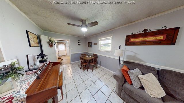 429 Lynn Oak Drive, Lavalette, WV 25535