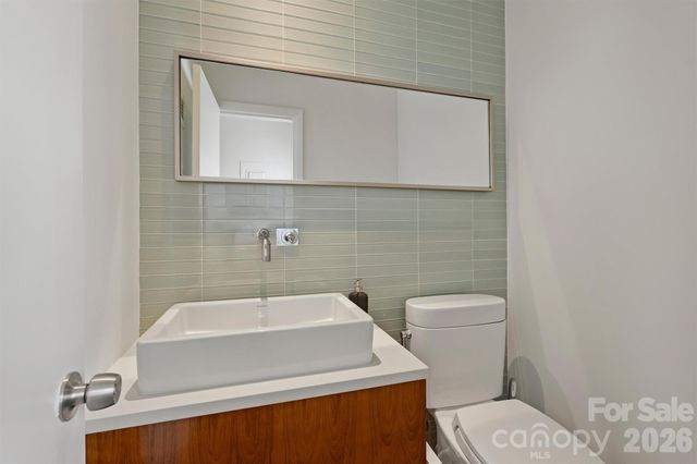 1818 Cloister Drive, Charlotte, NC 28211