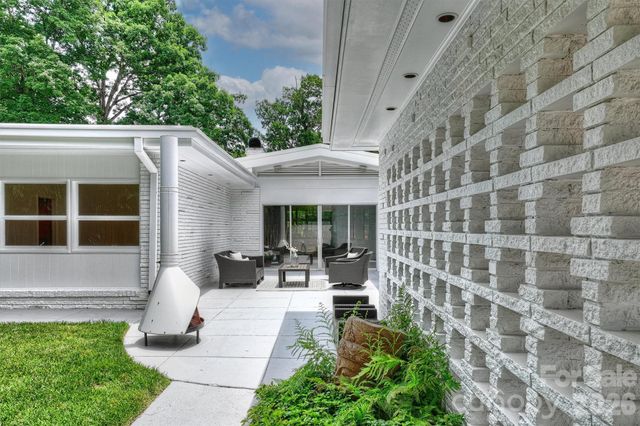 1818 Cloister Drive, Charlotte, NC 28211