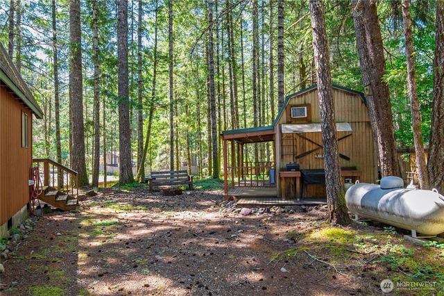 11 N Olympic Court N, Hoodsport, WA 98548