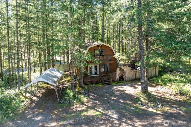 11 N Olympic Court N, Hoodsport, WA 98548
