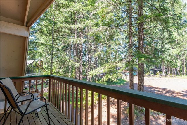 11 N Olympic Court N, Hoodsport, WA 98548