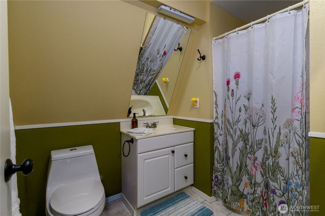 11 N Olympic Court N, Hoodsport, WA 98548