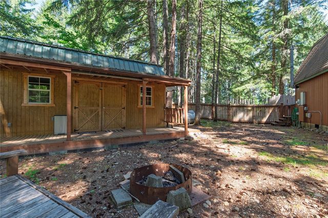 11 N Olympic Court N, Hoodsport, WA 98548