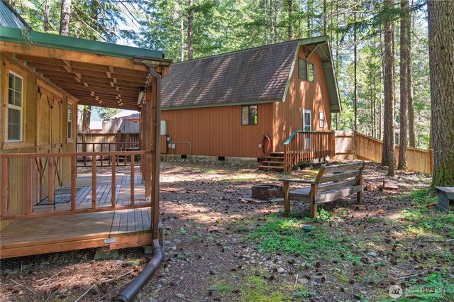 11 N Olympic Court N, Hoodsport, WA 98548