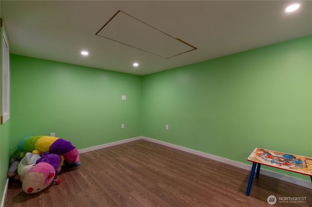 11 N Olympic Court N, Hoodsport, WA 98548
