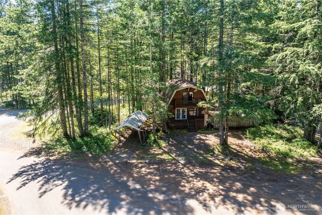 11 N Olympic Court N, Hoodsport, WA 98548