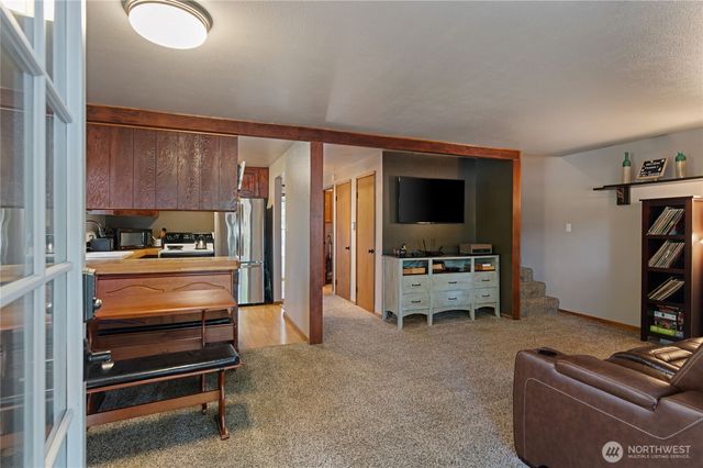 11 N Olympic Court N, Hoodsport, WA 98548