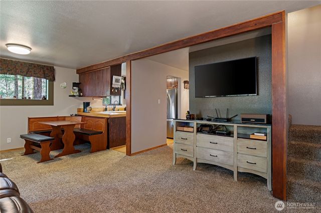 11 N Olympic Court N, Hoodsport, WA 98548