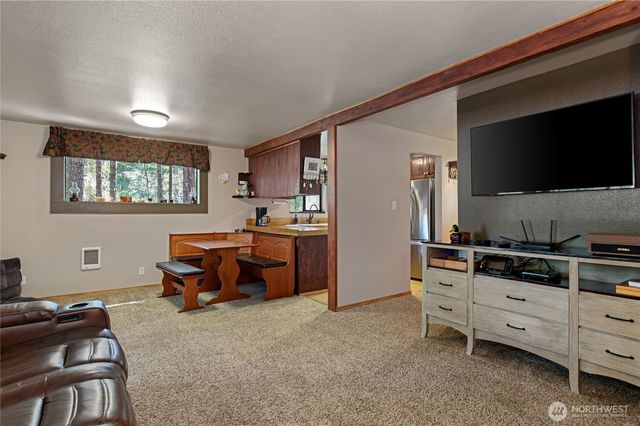 11 N Olympic Court N, Hoodsport, WA 98548