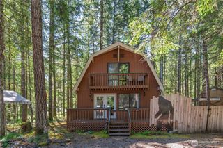 11 N Olympic Court N, Hoodsport, WA 98548