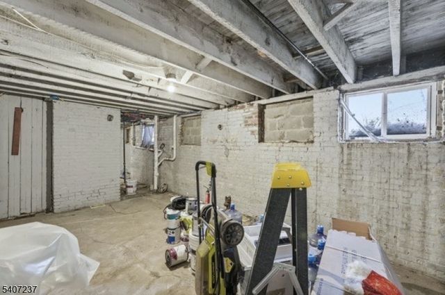 747 South 10th St, Newark City, NJ 07108