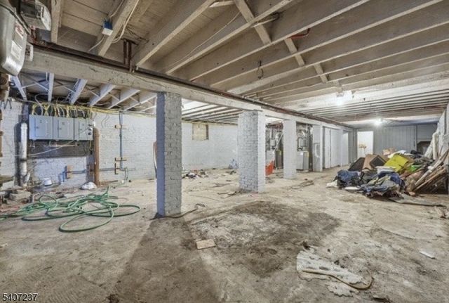 747 South 10th St, Newark City, NJ 07108