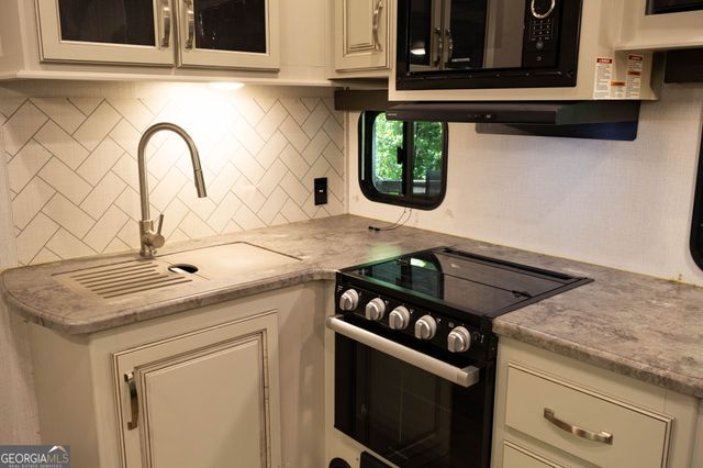 237 Canyon Pass, Cleveland, GA 30528