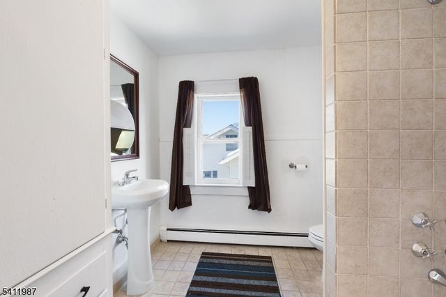 216 High St, Hackettstown Town, NJ 07840