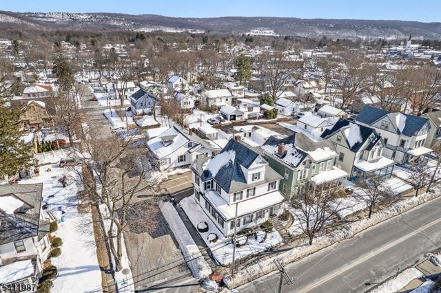 216 High St, Hackettstown Town, NJ 07840