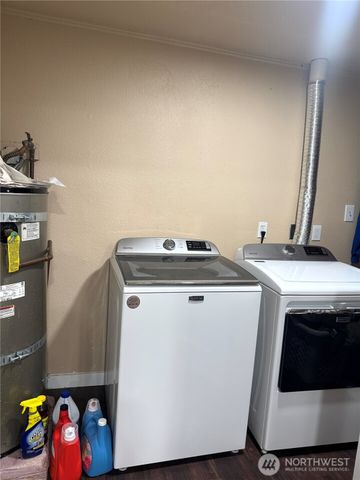 247 Big Hanford Road, Centralia, WA 98531