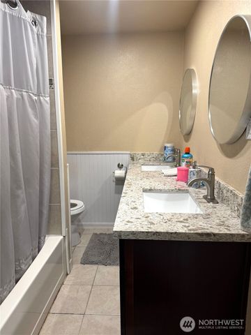 247 Big Hanford Road, Centralia, WA 98531