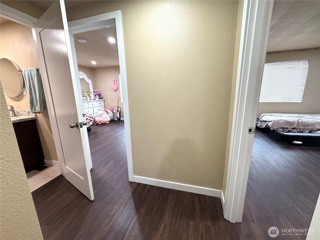 247 Big Hanford Road, Centralia, WA 98531