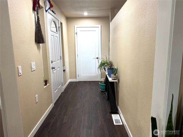 247 Big Hanford Road, Centralia, WA 98531