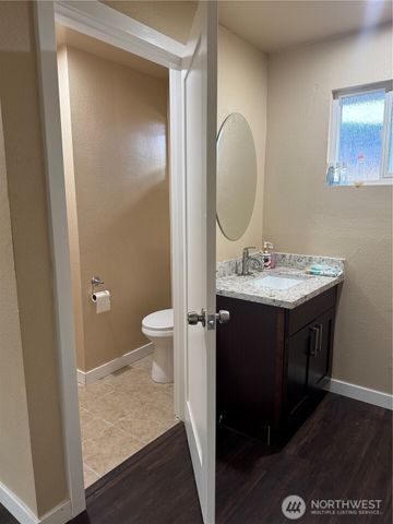 247 Big Hanford Road, Centralia, WA 98531