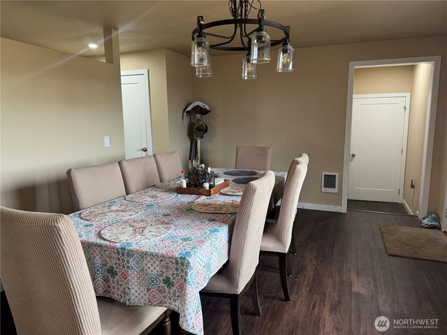 247 Big Hanford Road, Centralia, WA 98531