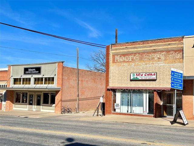 715 Conrad Hilton Boulevard 1, Cisco, TX 76437