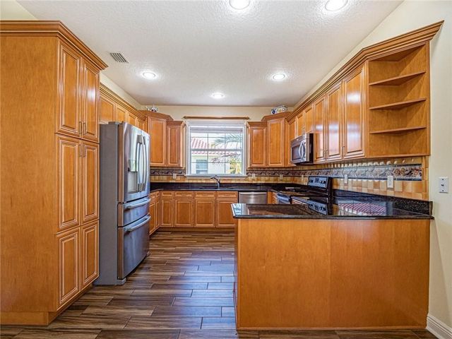 5836 Pine Ridge Circle, Vero Beach, FL 32967