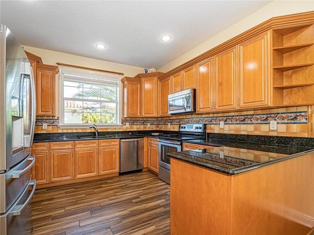 5836 Pine Ridge Circle, Vero Beach, FL 32967