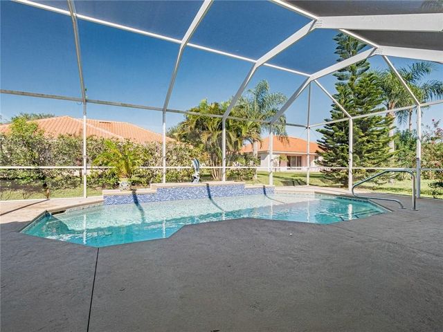 5836 Pine Ridge Circle, Vero Beach, FL 32967