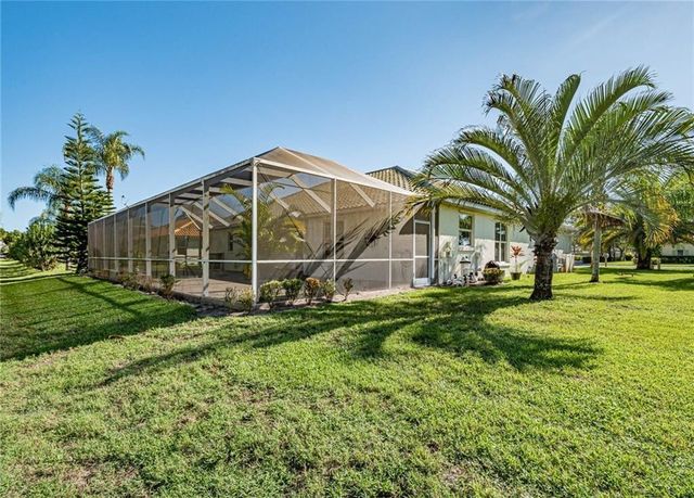 5836 Pine Ridge Circle, Vero Beach, FL 32967