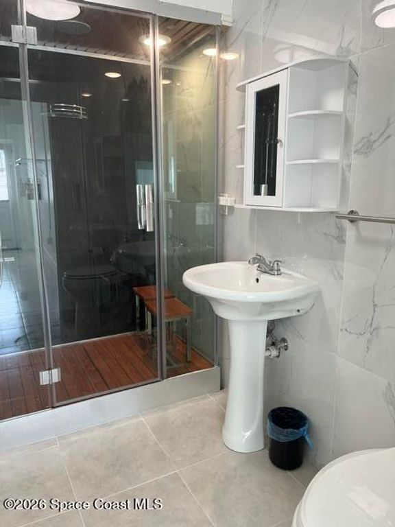 41 N Orlando Avenue 101, Cocoa Beach, FL 32931