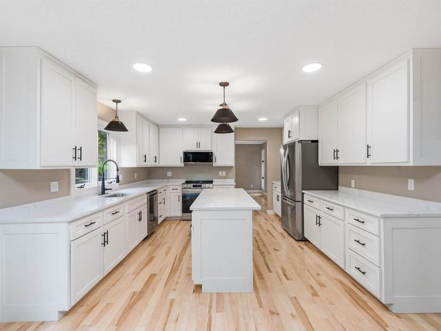 4816 Kingsdale Drive, Bloomington, MN 55437
