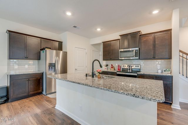 231 Crockett Drive, Church Hill, TN 37642