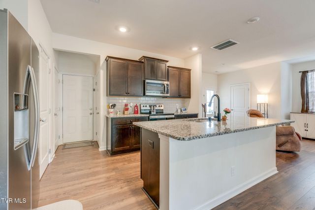 231 Crockett Drive, Church Hill, TN 37642